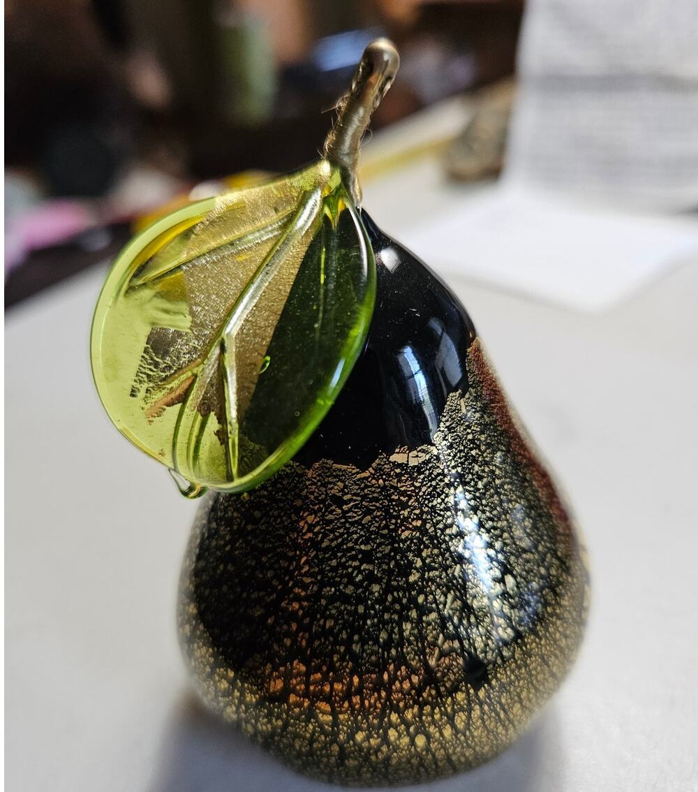 Murano Vetro Artistico Glass PEAR black gold gilt green leaf  Orig label Italy